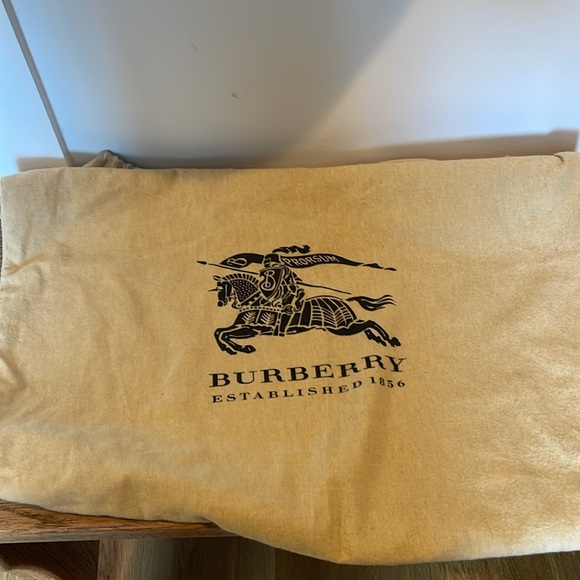 Burberry Haymarket Check tote with leather bottom and dust bag - Picture 10 of 17